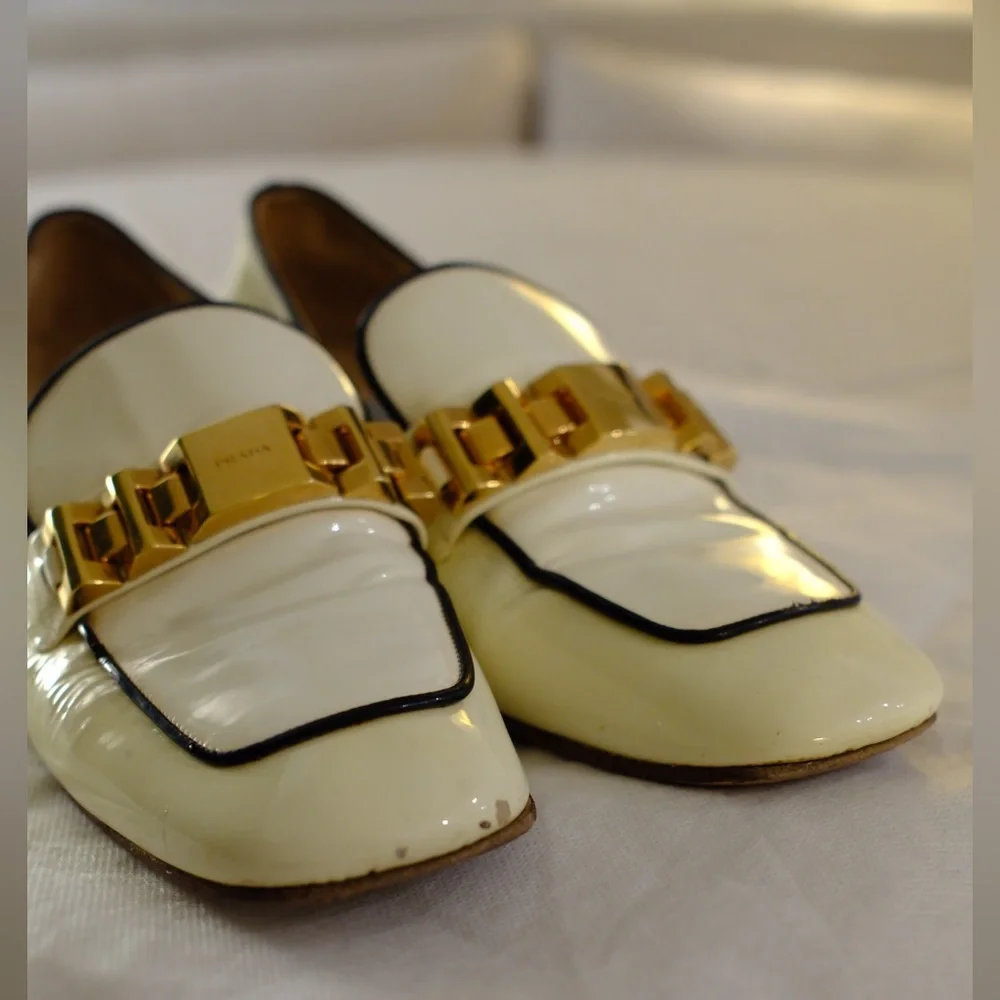 Charming Prada Vintage Patent Leather Loafers - Picture 5 of 13